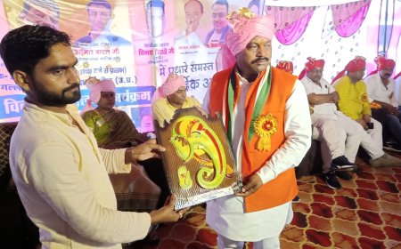 भारतीय सभ्यता पार्टी के राष्ट्रीय अध्यक्ष अजय कुमार लोधी