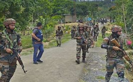 Manipur News महिलाओ को निर्वस्त्र घूमाने के बाद हुए संघर्ष की छह हजार शिकायते