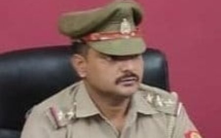 Unnao सफीपुर इंस्पेक्टर का शव फांसी पर लटका मिला