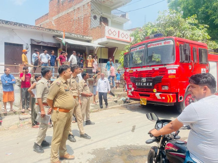 Unnao बांगरमऊ में रसोई गैस सिलेंडर फटा, लगी आग। दो लोग झुलसे