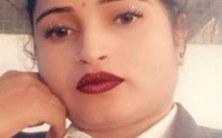 Unnao gangaghat एल एल बी की छात्रा की बाढ़ के पानी में डूबने से मौत पति घायल