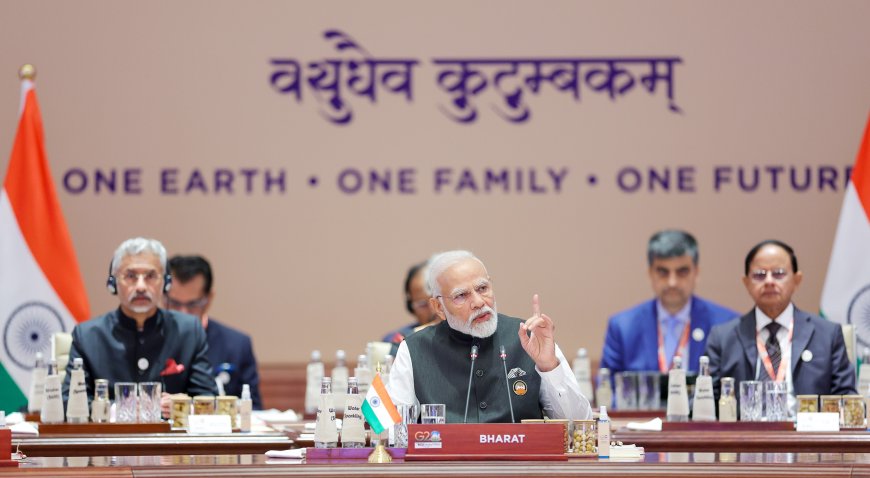 G20 एक संसार एक परिवार ‘वसुधैव कुटुम्बकम’, यानि world is one family का संदेश प्रधानमात्री नरेंद्र मोदी ने  शिखर सम्मेलन मे  दिया