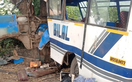 Unnao accident अनियंत्रित बस पेड़ से टकरायी एक यात्री की मौत 18 घायल