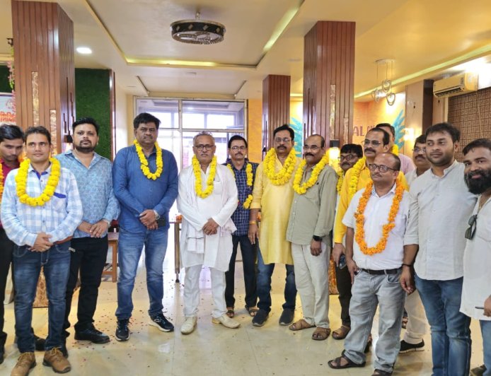 Unnao teacher प्राथमिक शिक्षक स्नातक एसोसिएशन कार्यकारिणी का गठन