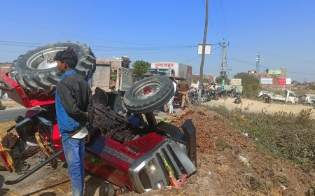 Unnao accident गंगा स्नान करने जा रहे श्रद्धालुओं का ट्रैक्टर पलटा