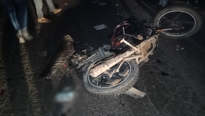 Hardoi unnao accident एक बाइक पर तीन फोटो ग्राफर के साथ क्या हादसा हुआ
