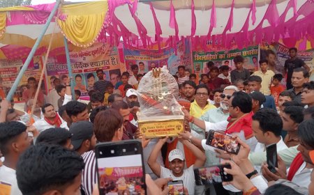 विजेता व उपविजेता टीम को लखनऊ हाई कोर्ट के जज ने ट्राफी देकर किया सम्मानित