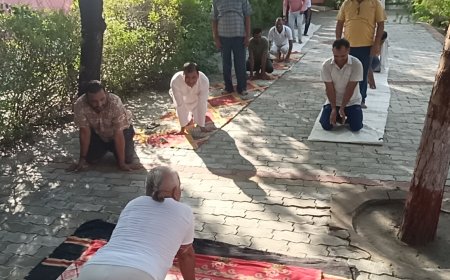 Unnao yoga ब्रम्हचारी ने योग दिवस पर अष्टांग योग की दी जानकारी