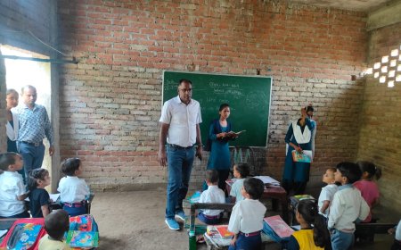 Unnao education मान्यता कक्षा आठ तक कक्षाएं 12 तक संचालित करते मिले विद्यालय