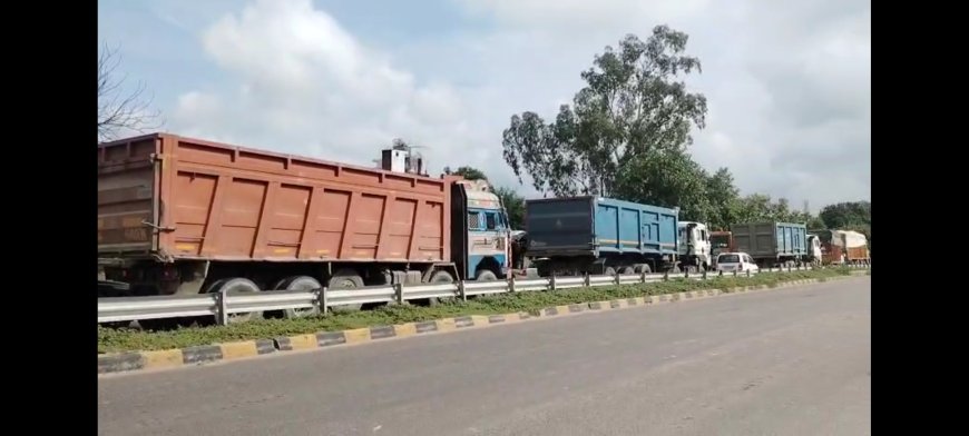 Unnao accident गंगा स्नानार्थी बाइक सवार दो युवकों की सड़क हादसे में मौत