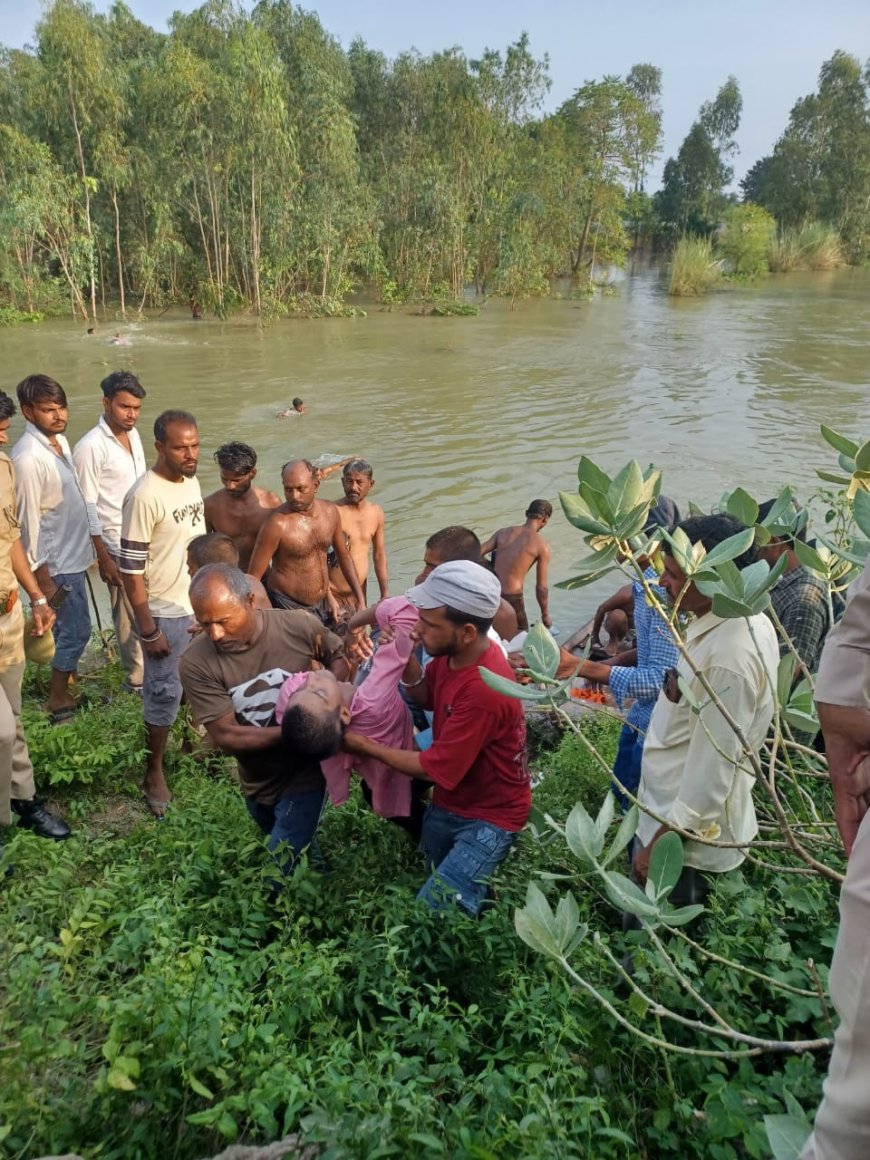 Ganga flood बाढ़ के पानी में डूबने से किशोर की मौत
