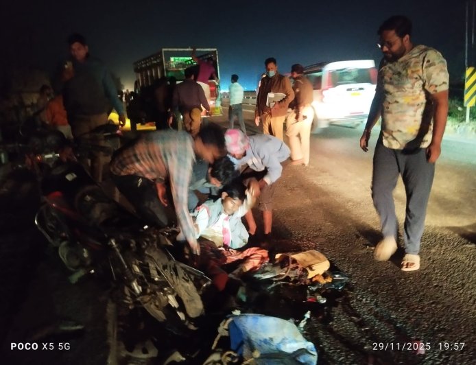 Accident उन्नाव की सड़कें खून से लाल चार की मौत दो घायल