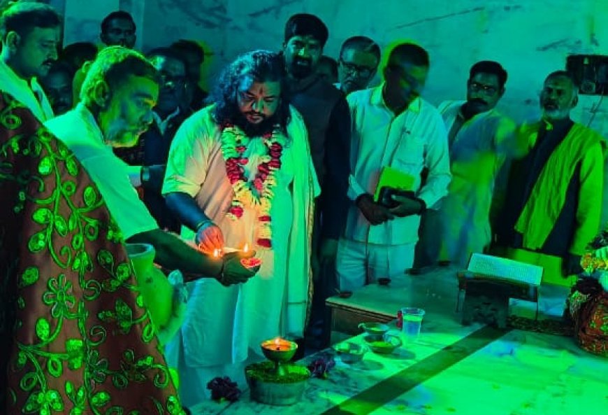 Dev dipawali जानकी कुंड परियर में धूमधाम से मनाई देव दीवाली