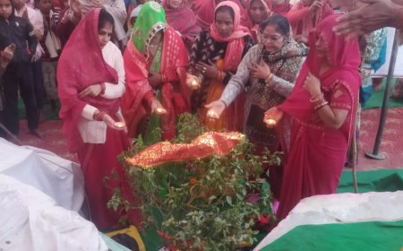 पंचम दिवसीय श्री राम कथा में सीता विवाह की मनमोहक कथा सुन उत्साहित हुए दर्शक