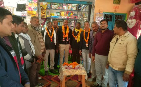 Unnao Lodhi रक्षा व प्रसाशनिक सेवाओं में चयनित युवकों का सम्मान समारोह
