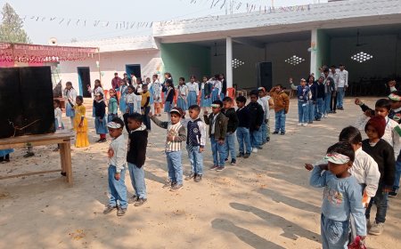 जगह-जगह तिरंगा फहरा कर धूमधाम से मनाया गया 77वां गणतंत्र दिवस