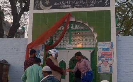 गुदड़ी हक शाह बाबा के आस्ताने पर हुआ रोज़ा इफ्तार का आयोजन