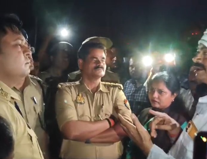 Unnao accident डंपर बाइक सवार दो भाइयों को कुचला एक की मौके पर मौत