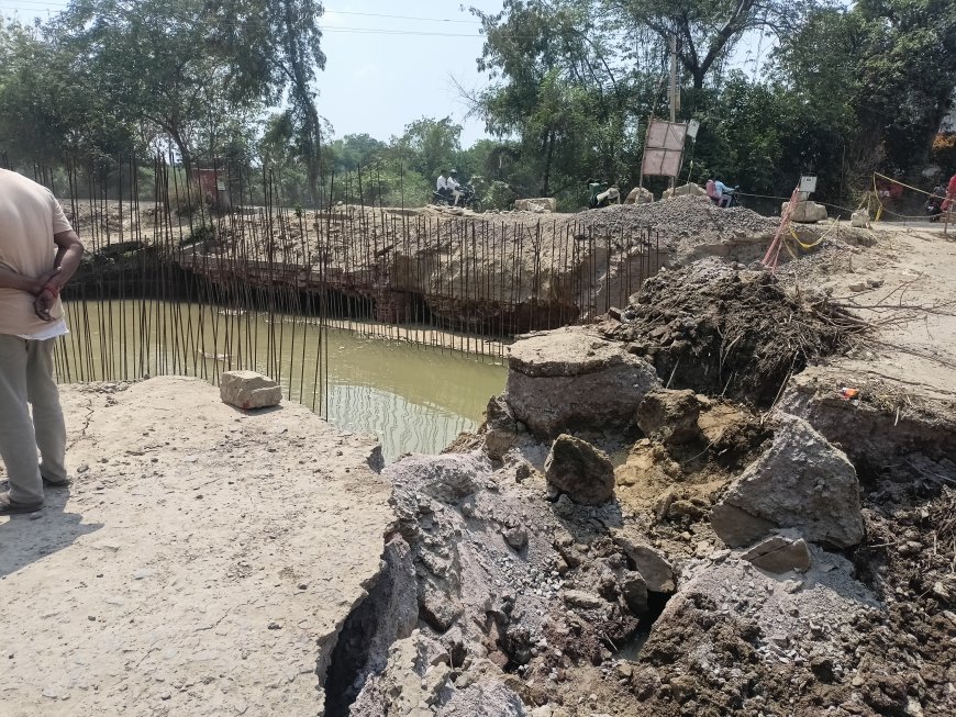 Unnao road वैकल्पिक रास्ता नहर के पानी से ढहा दो जिलों का आवागमन ढप